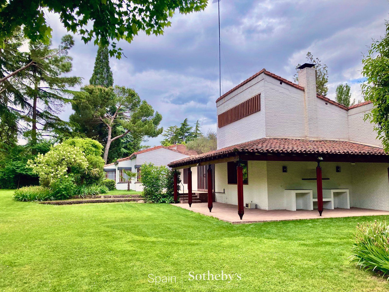 Garden of House or chalet for rent in  Madrid Capital  with Air Conditioner, Private garden and Storage room