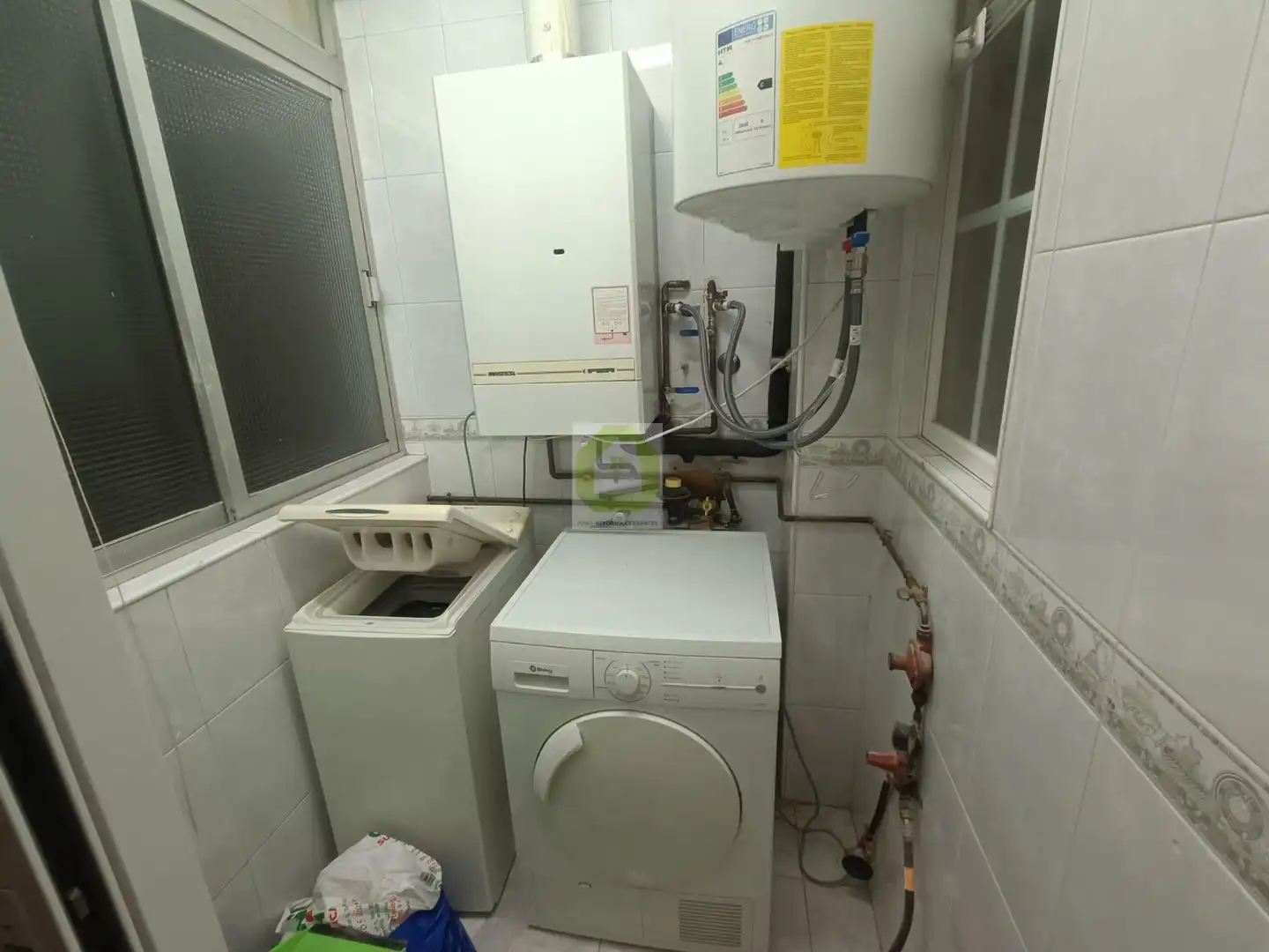 Kitchen of Flat for share in Granada  with Furnished