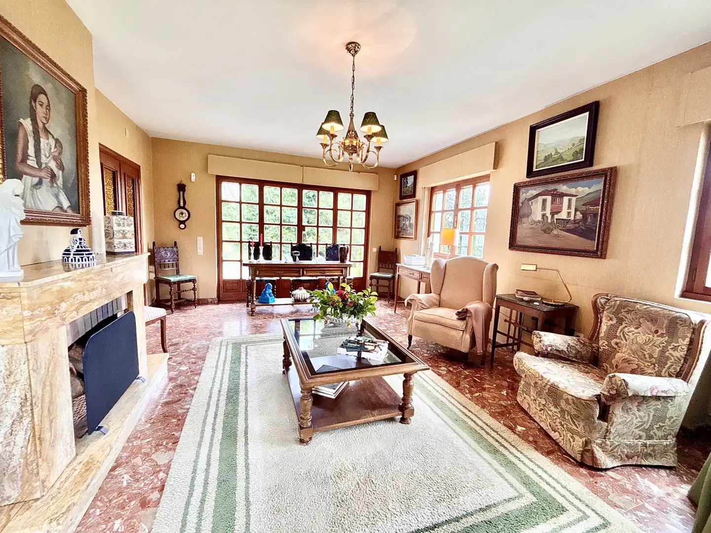 Living room of Houses for sale in Sariego  with Heating, Private garden and Parquet flooring
