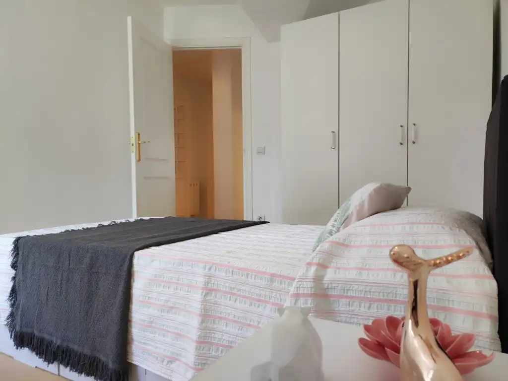 Habitación de Planta baja en venta en Casco Antiguo