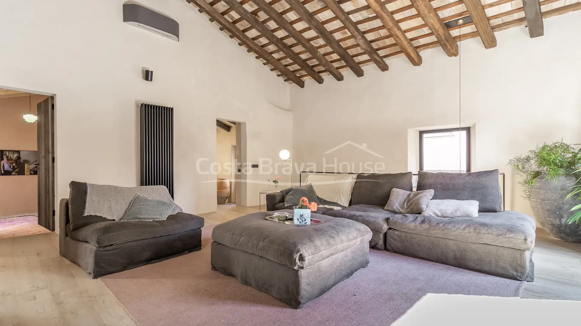 Wohnzimmer von Country house zum Verkauf in Ventalló mit Klimaanlage, Heizung und Privatgarten
