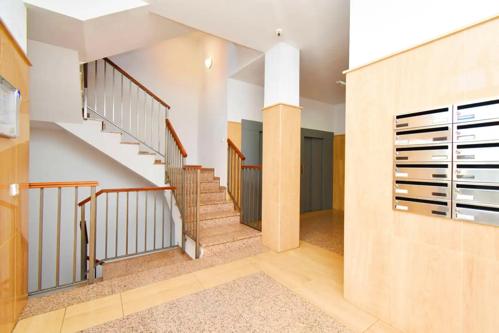 Piso en venta en Roquetas de Mar con Terraza y Piscina comunitaria