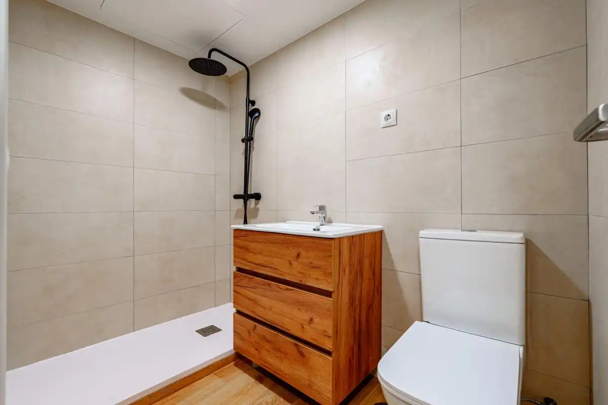 Bany de Pis en venda en Getafe amb Aire condicionat, Calefacció i Terrassa
