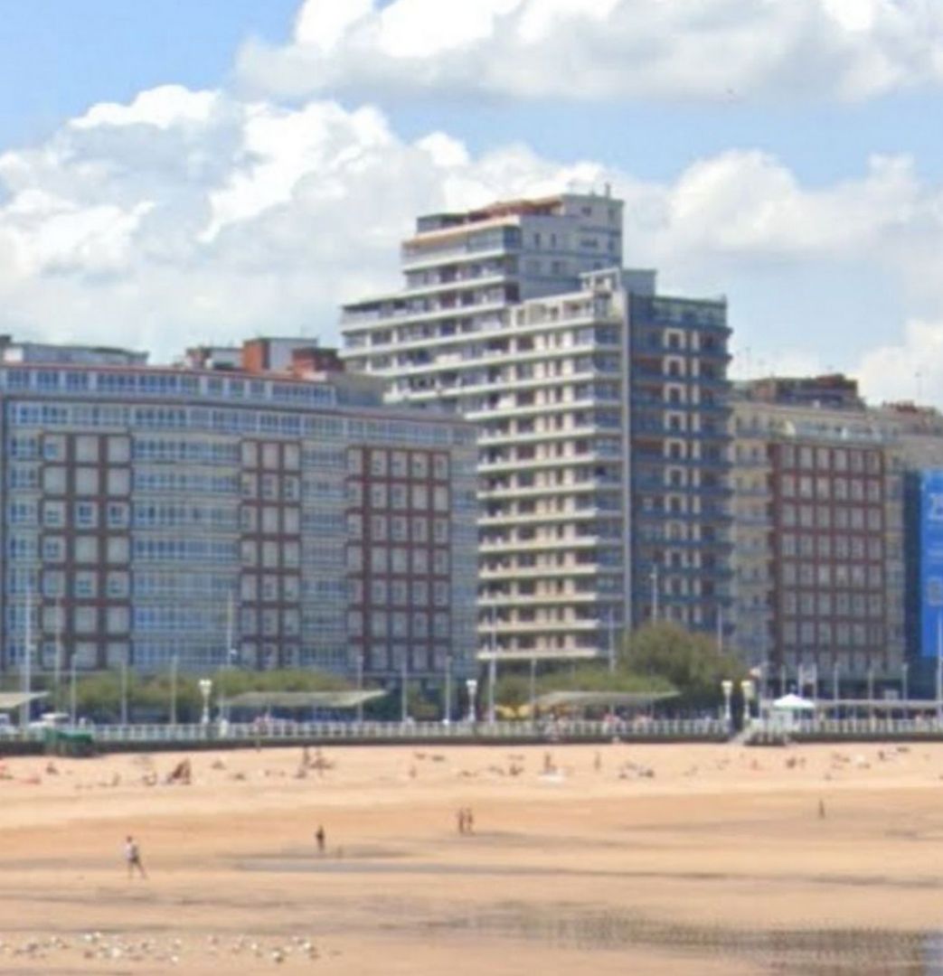 Exterior view of Flat to rent in Gijón   with Heating, Terrace and Furnished
