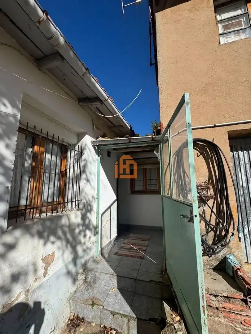 Vista exterior de Casa o chalet en venta en La Pola de Gordón , León