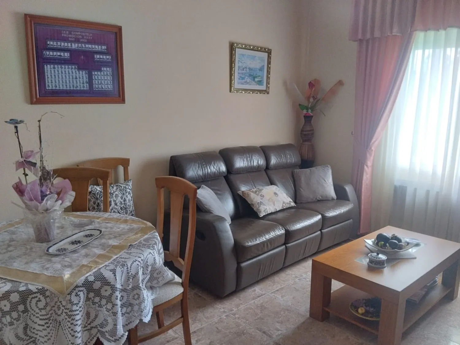 Sala de estar de Piso de alquiler en A Estrada  con Calefacción y Amueblado