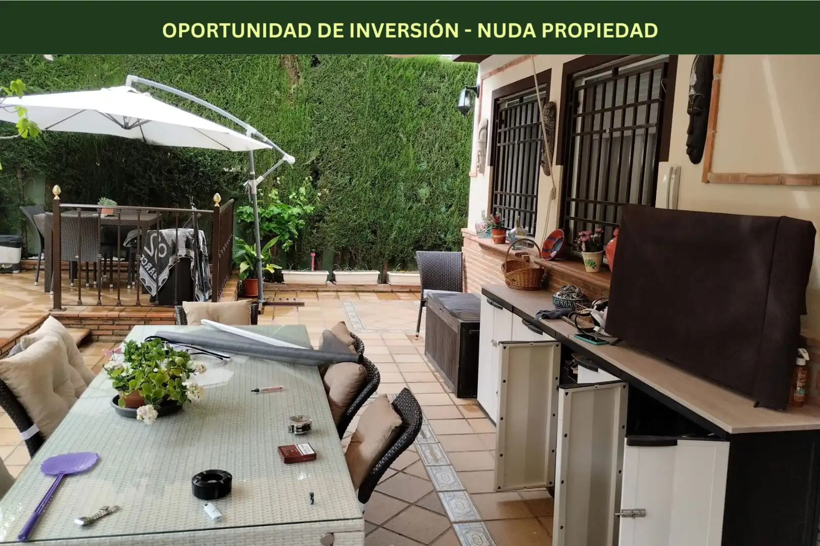 Detached house with terrace for sale in Calle el Peral