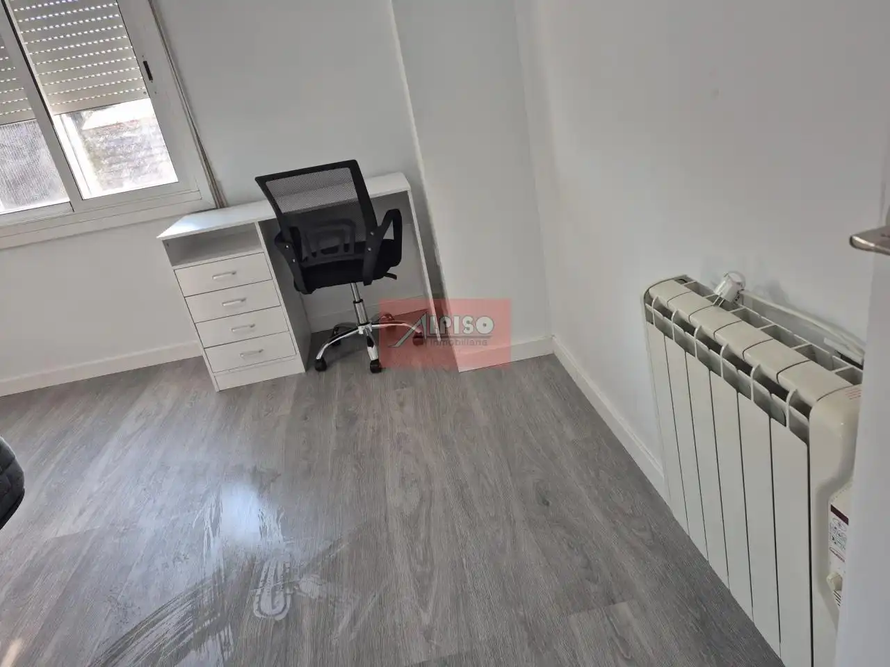 Piso de alquiler en Ourense Capital  con Calefacción, Trastero y Amueblado