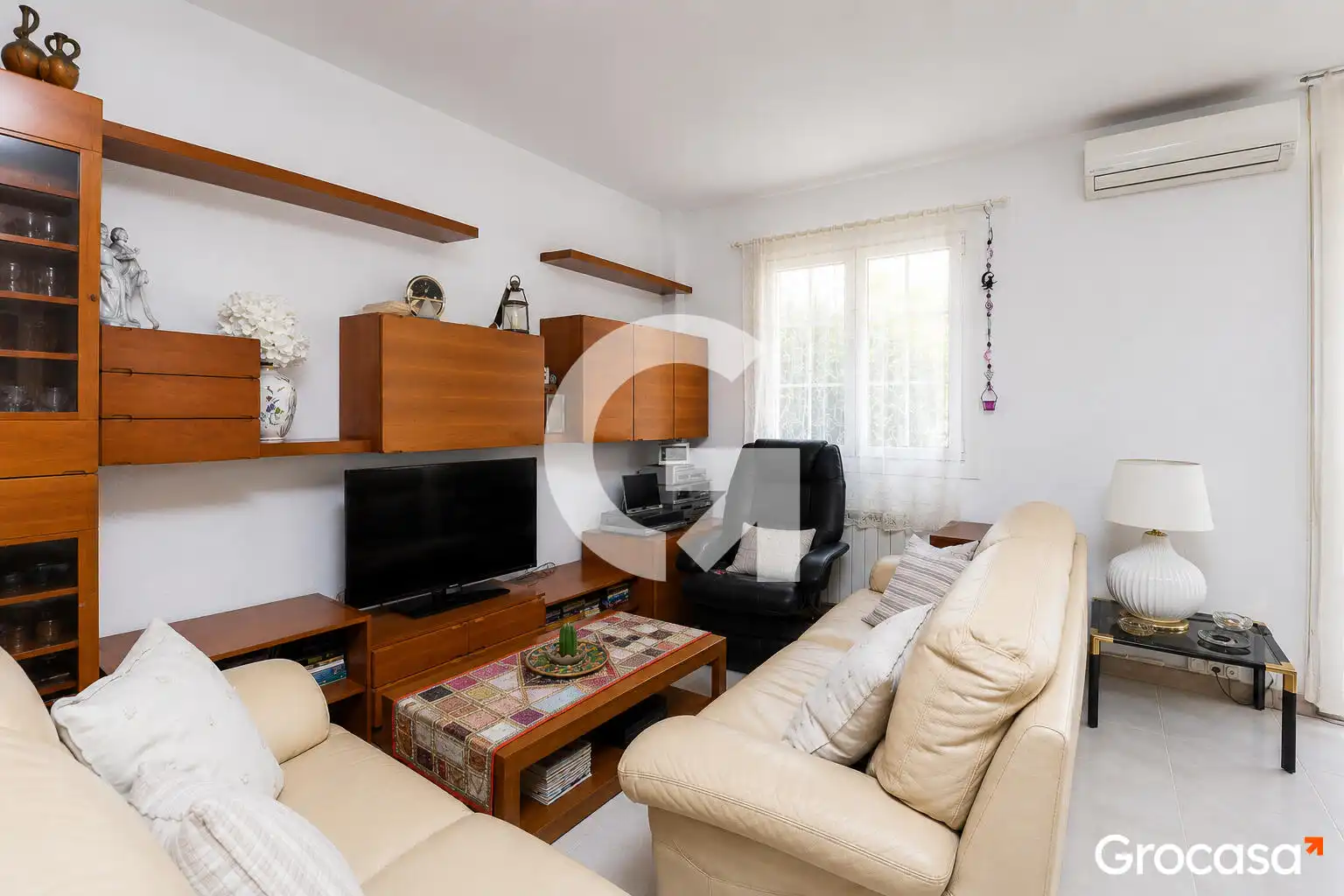 Sala de estar de Casa adosada en venta en Barcelona con Aire acondicionado, Calefacción y Terraza