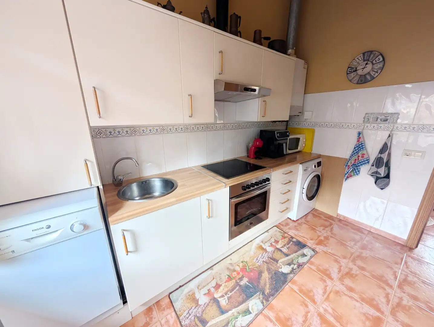 Cuina de Casa o xalet en venda en Camprodon amb Jardí privat i Terrassa