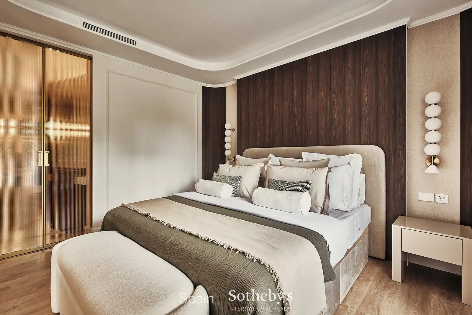 Bedroom of Apartments for sale in Madrid  with Air Conditioner, Heating and Terrace