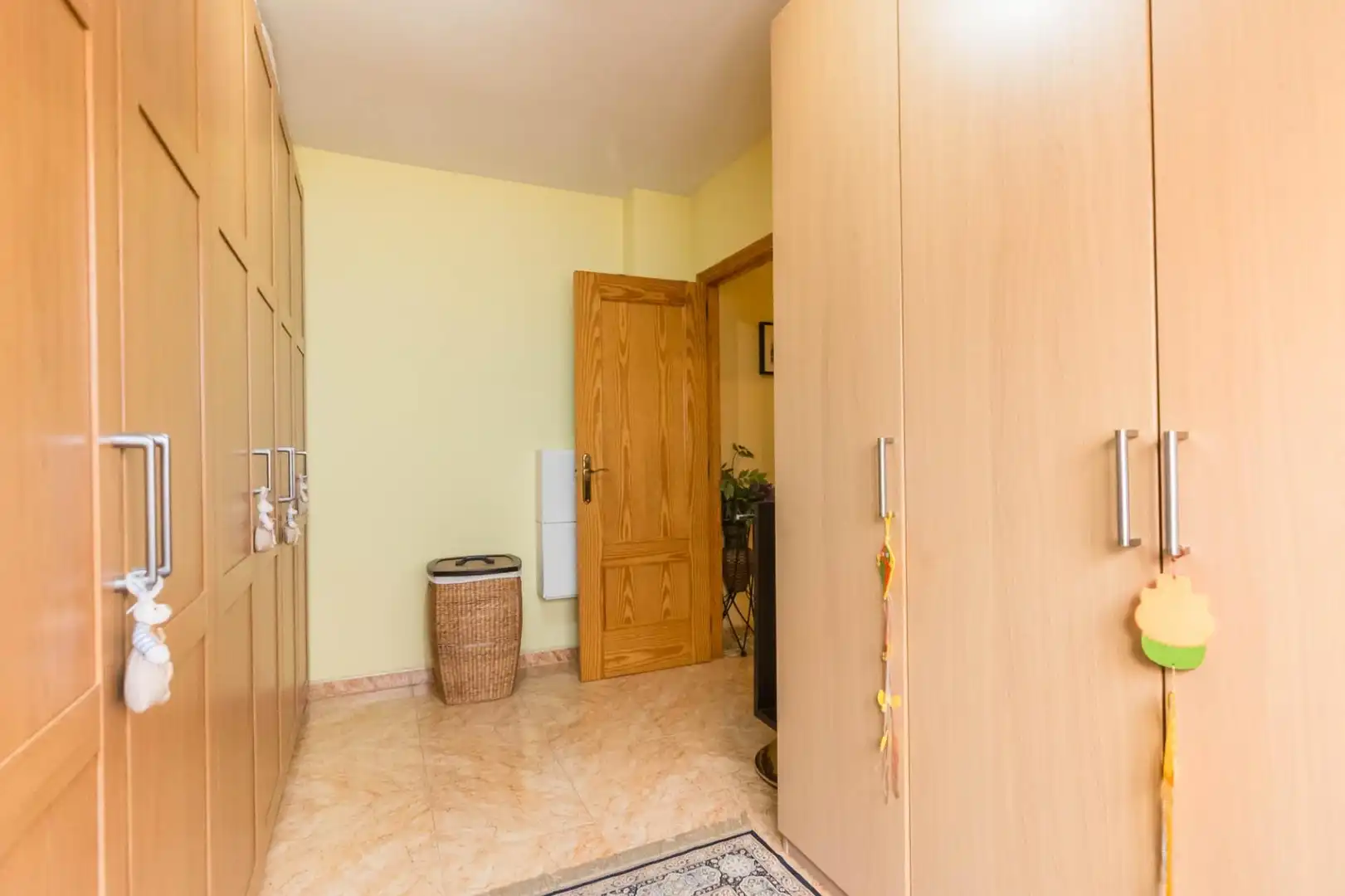 Einfamilien-Reihenhaus zum Verkauf in Murcia mit Klimaanlage, Privatgarten und Terrasse