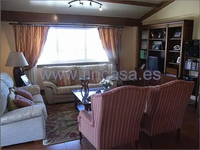 Sala de estar de Casa o chalet en venta en Nigrán con Jardín privado, Parquet y Trastero