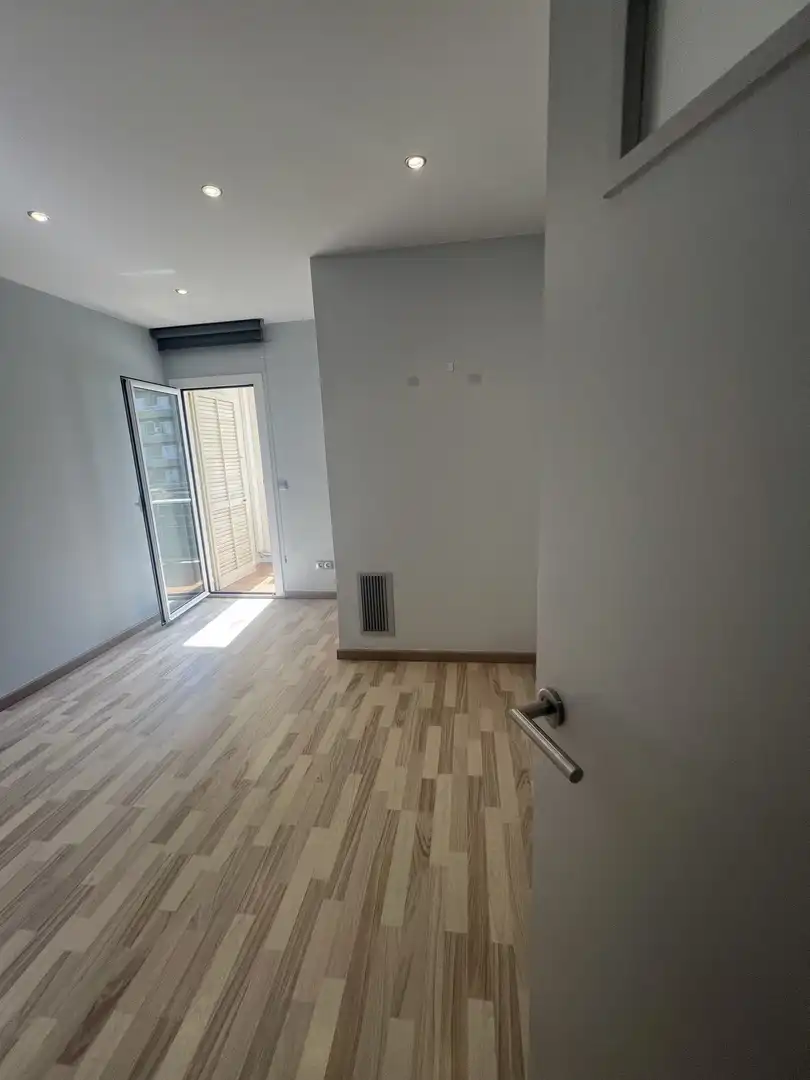 Wohnung zur Miete in JULI GARRETA, Eixample Nord
