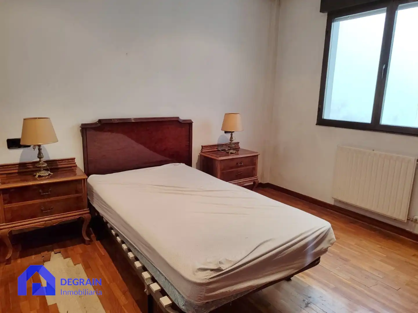 Schlafzimmer von Wohnung zum Verkauf in Oviedo  mit Heizung und Abstellraum