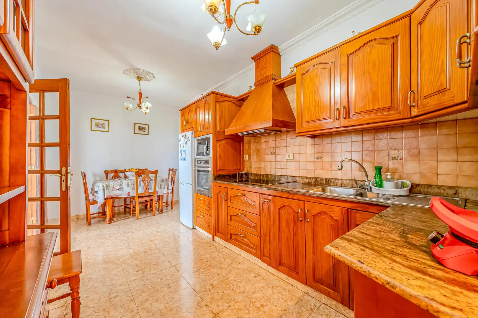 Cuina de Casa o xalet en venda en Ingenio amb Aire condicionat, Terrassa i Traster