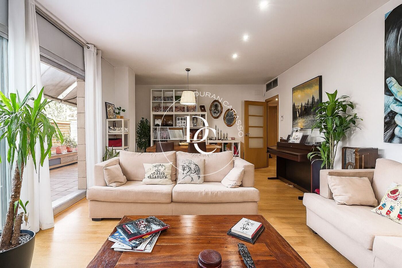 Living room of Flat for sale in  Barcelona Capital  with Air Conditioner, Heating and Private garden