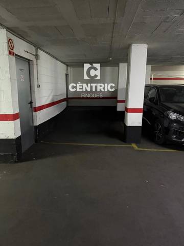 Garaje en Venta en Barri del Centre