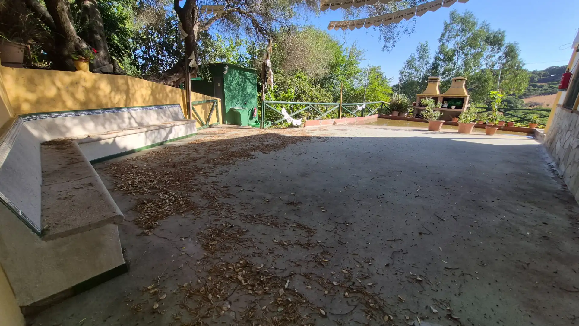 Jardí de Finca rústica en venda en Los Barrios amb Jardí privat, Terrassa i Piscina