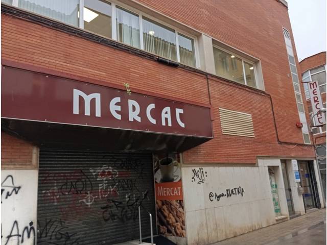 Local comercial en Venta en Calle Pi I Margall en Centre