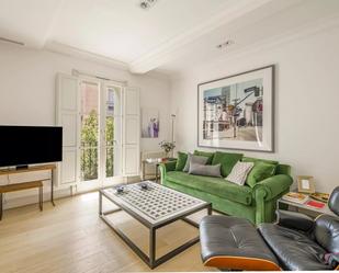 Sala d'estar de Pis de lloguer en  Madrid Capital amb Aire condicionat, Terrassa i Balcó