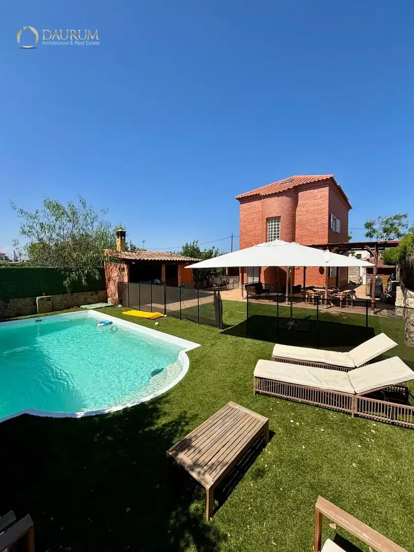 Xalet amb piscina en venda a CALLE 139, imagen 30
