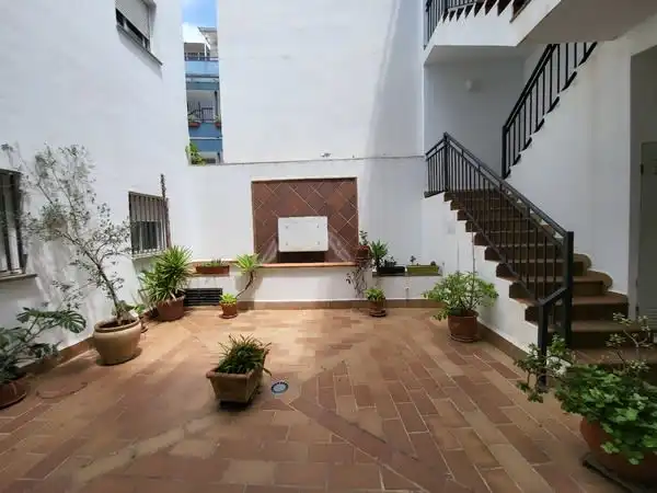 Piso en venta en C/ Alberto Lista, Feria