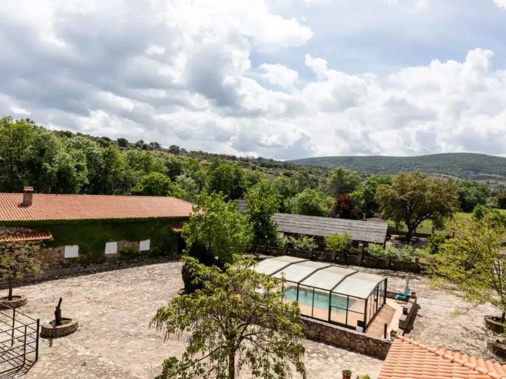 Jardín de Casa o chalet en venta en Espinoso del Rey con Terraza, Piscina y Amueblado