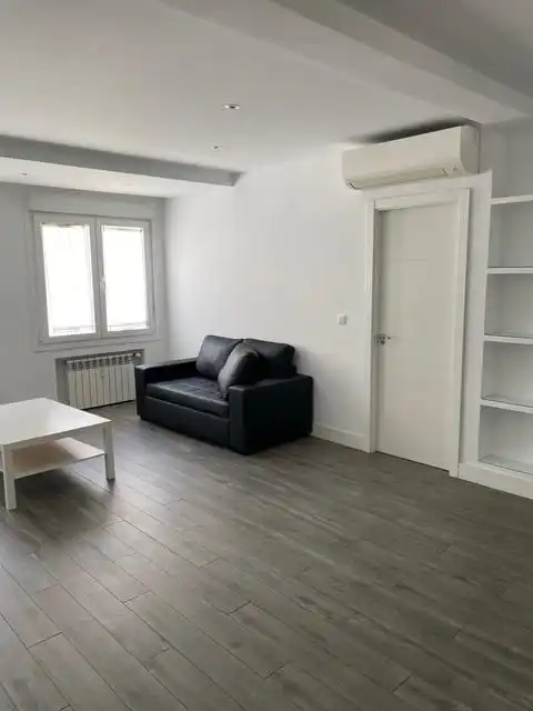 Living room of Flat for rent in Madrid  with Air Conditioner, Heating and Furnished