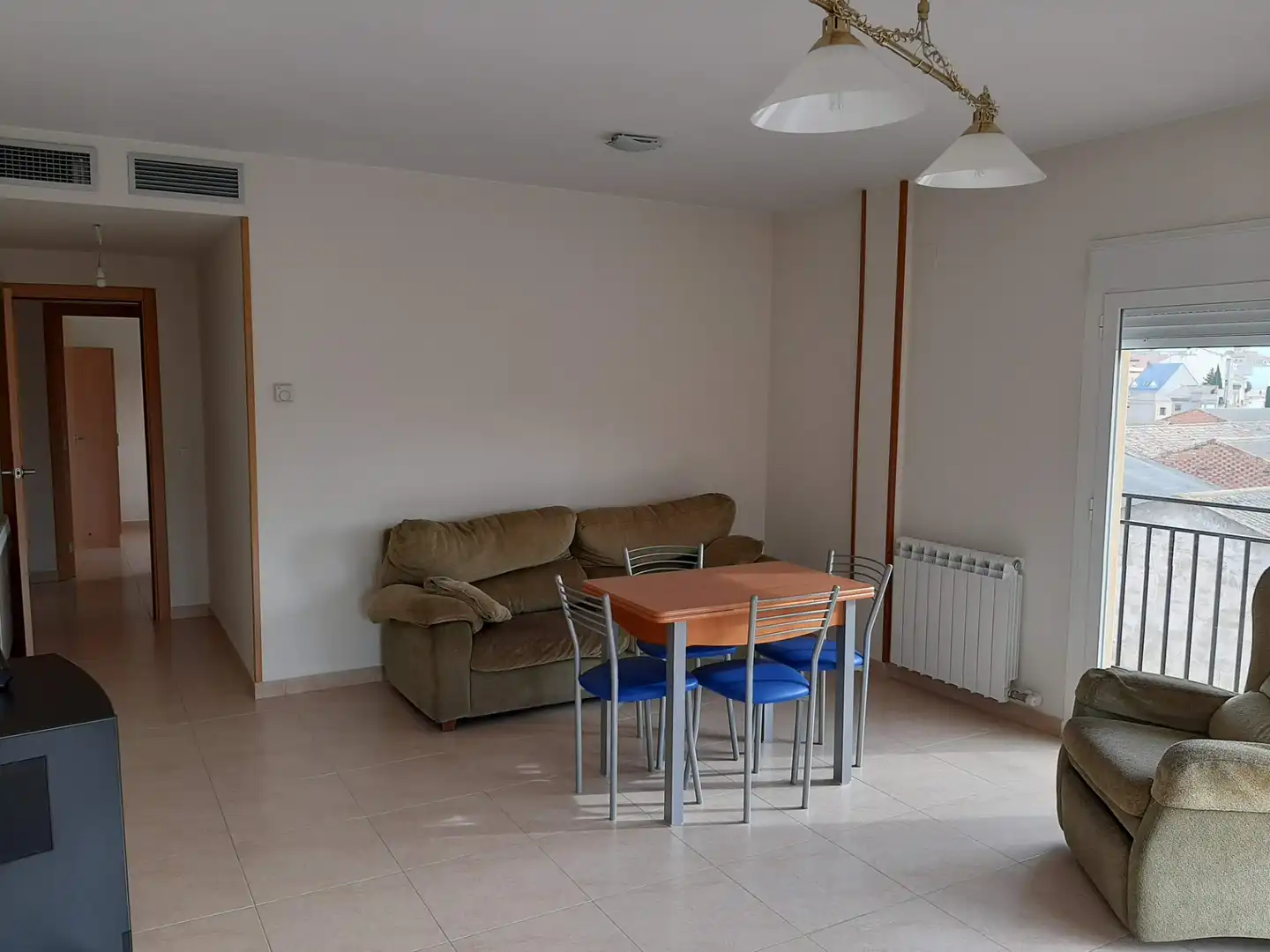 Living room of Flat for sale in Tauste  with Air Conditioner, Heating and Terrace