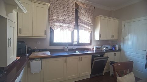 CHALET CON TRES VIVIENDAS, DOS GARAJES Y PISCINA, imagen 3