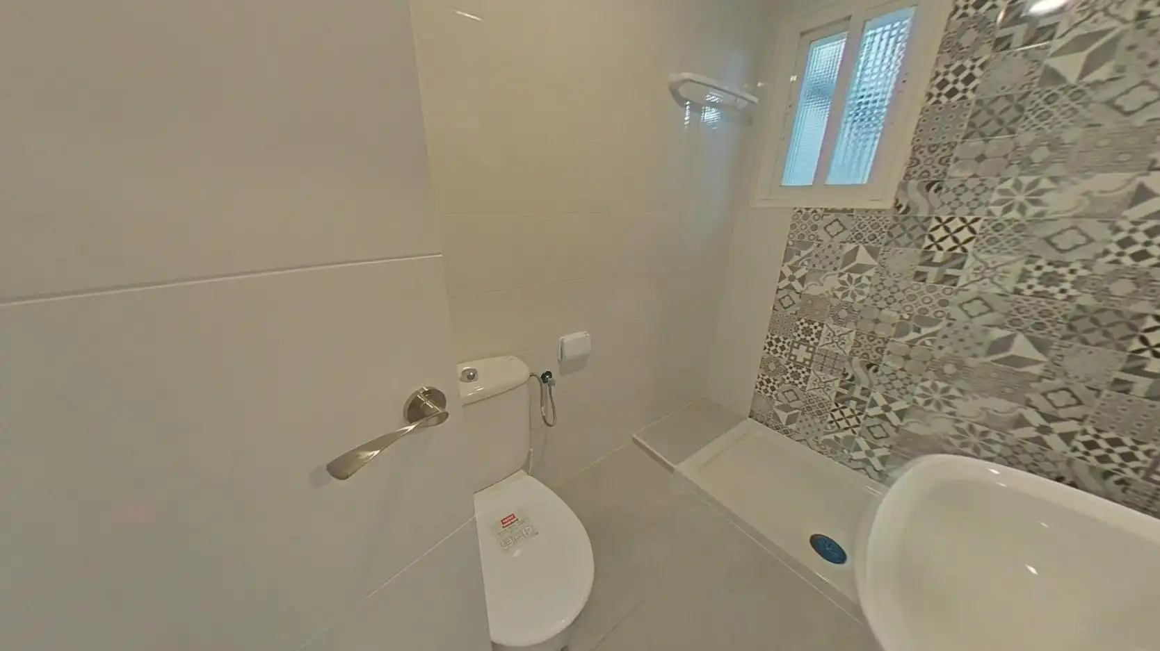 Bathroom of Flat for sale in Móstoles  with Heating, Terrace and Oven