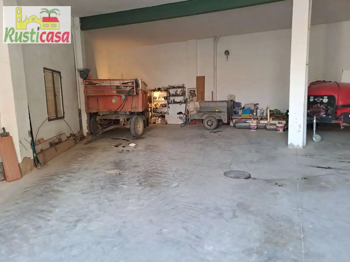 Local comercial en venta en Cabrera Lomas, imagen 2