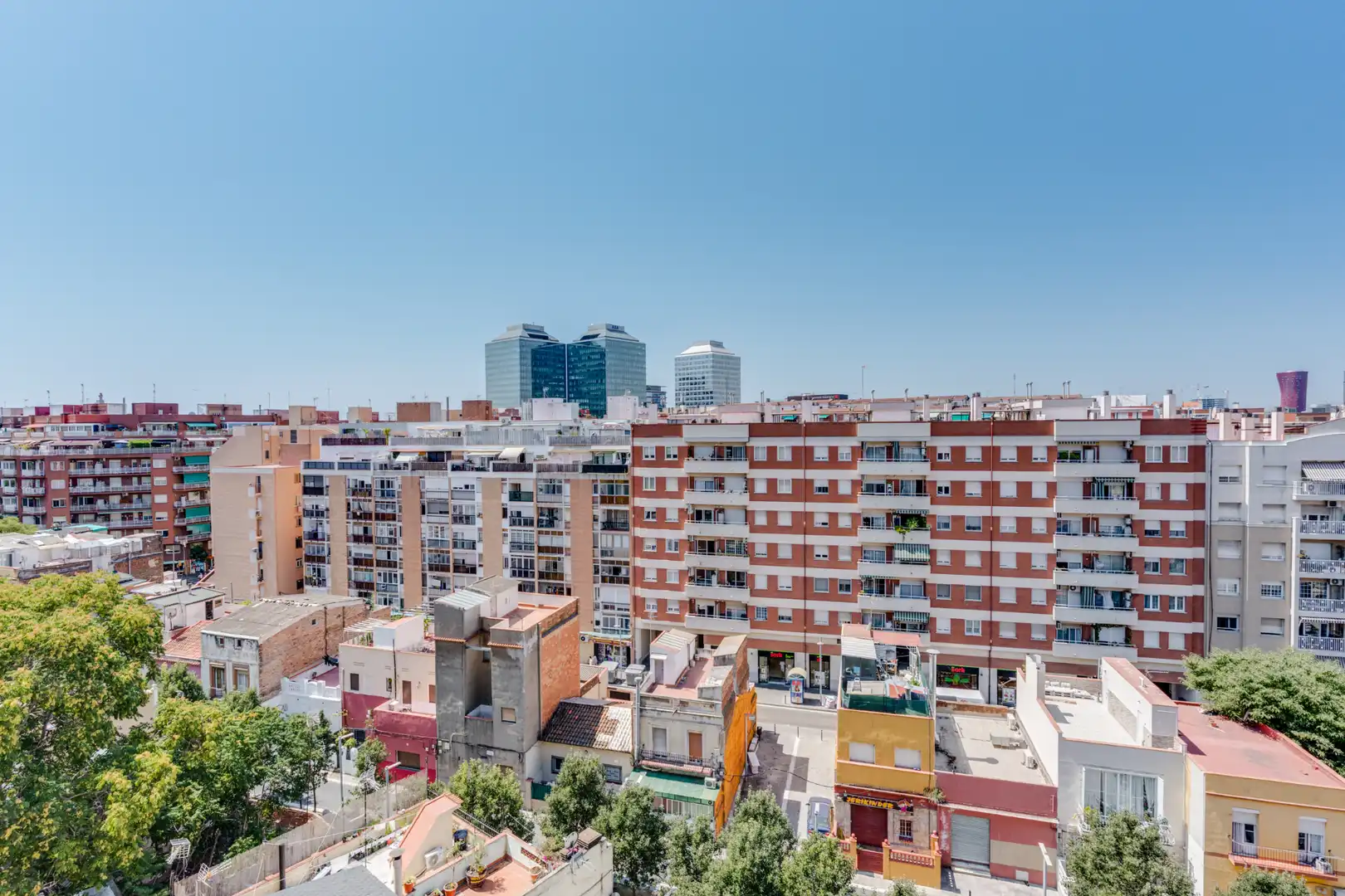 Vista exterior de Piso en venta en Barcelona con Aire acondicionado