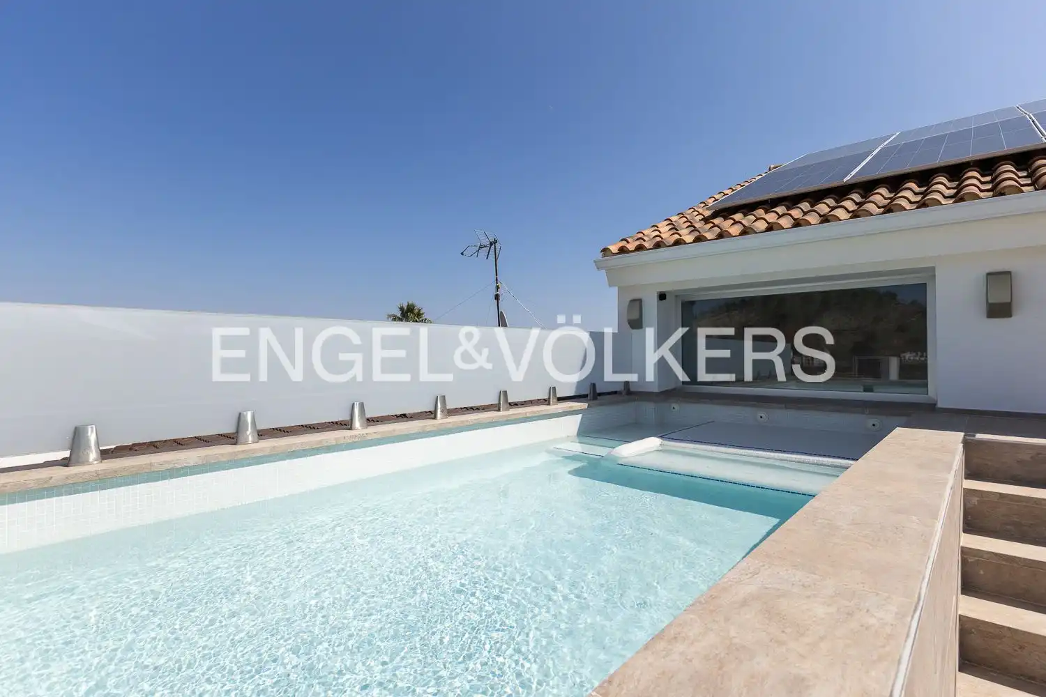 Swimming pool of Houses for sale in Real  with Air Conditioner, Heating and Terrace