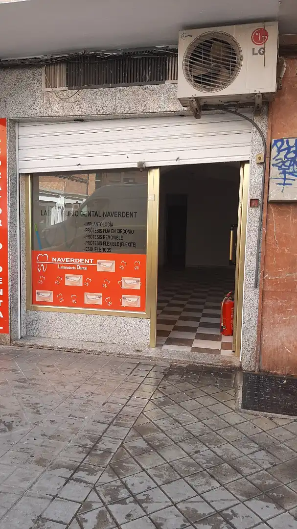 Local comercial de lloguer a Avenida de Cadiz, imagen 4