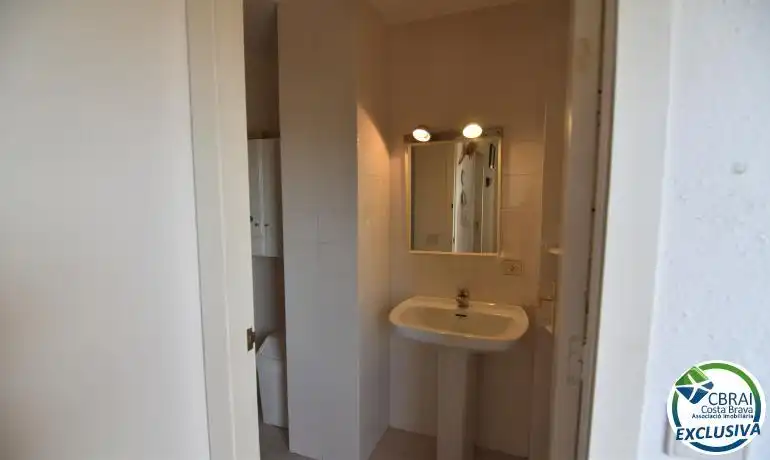 Bathroom of Flat for sale in Roses  with Heating, Private garden and Terrace