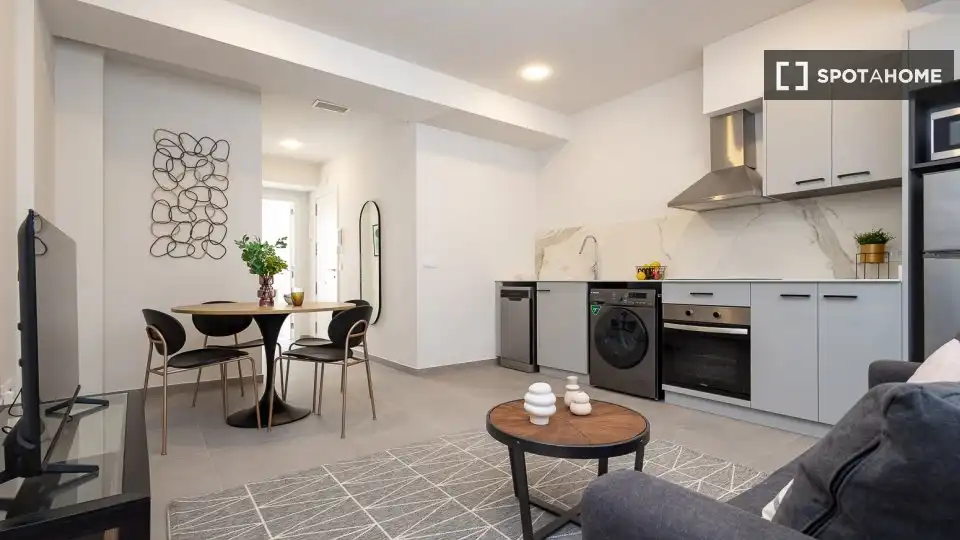 Kitchen of Flat for rent in Valencia  with Air Conditioner, Heating and Furnished