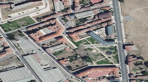 Foto 2 de Piso en venta en Cl. Mastin Leones 10, Armunia, León Capital