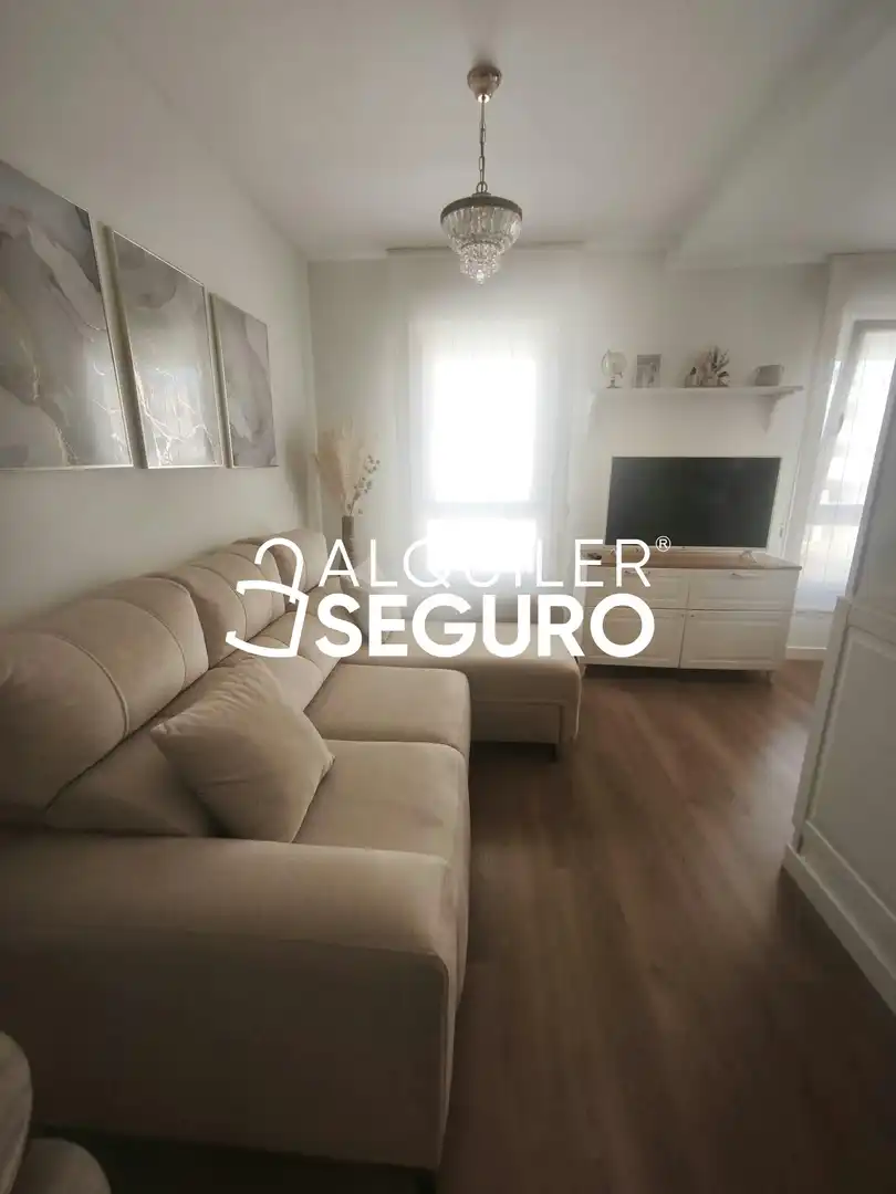 Living room of Flat for rent in Zaragoza  with Air Conditioner, Heating and Furnished