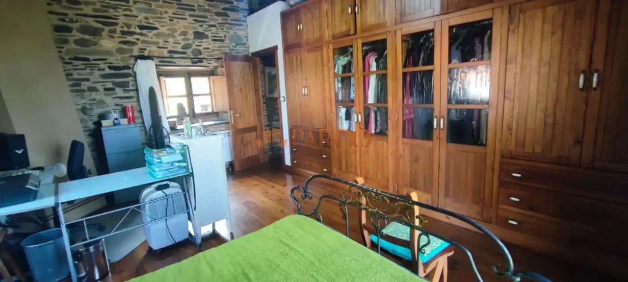 Dormitori de Finca rústica en venda en Valdoviño amb Calefacció, Jardí privat i Terrassa