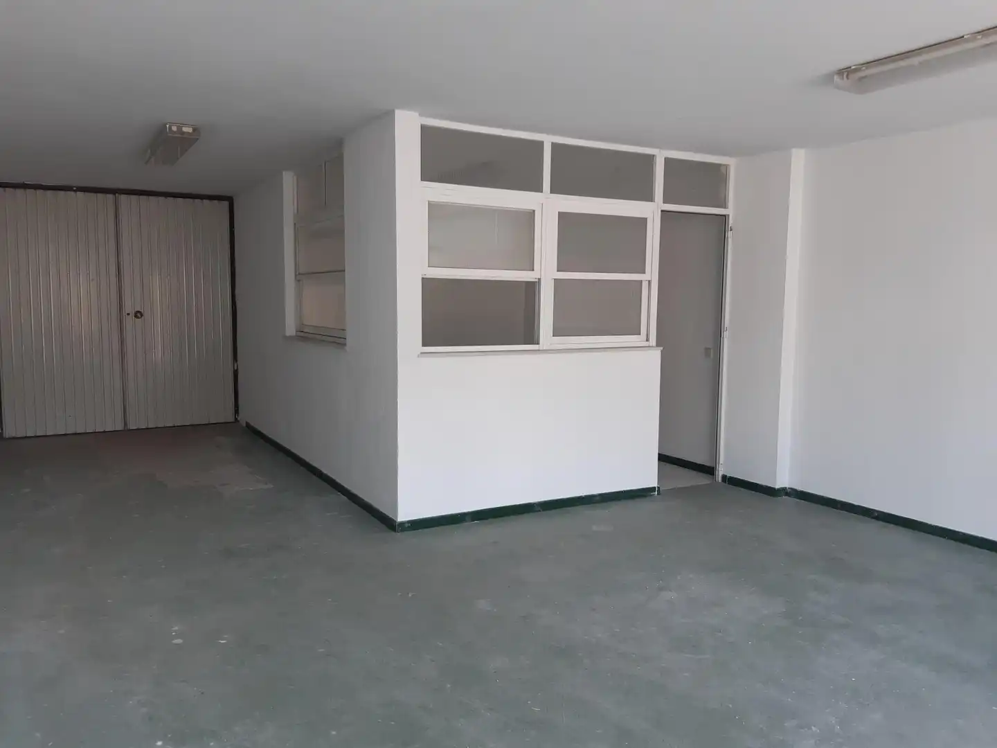 Industrial buildings for sale in Chiclana de la Frontera