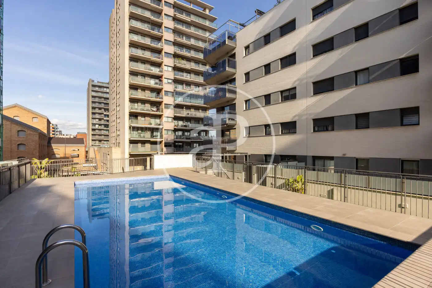 Piscina de Piso en venta en Badalona con Aire acondicionado, Calefacción y Jardín privado