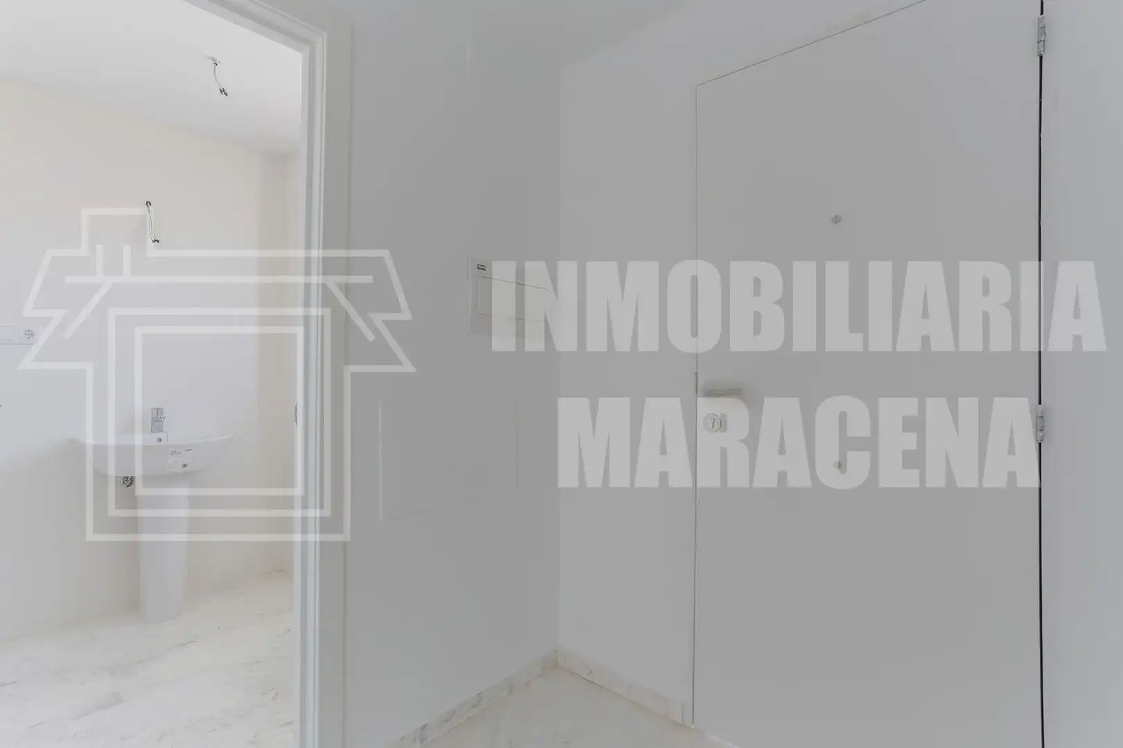 Casa adosada en venta en Láchar