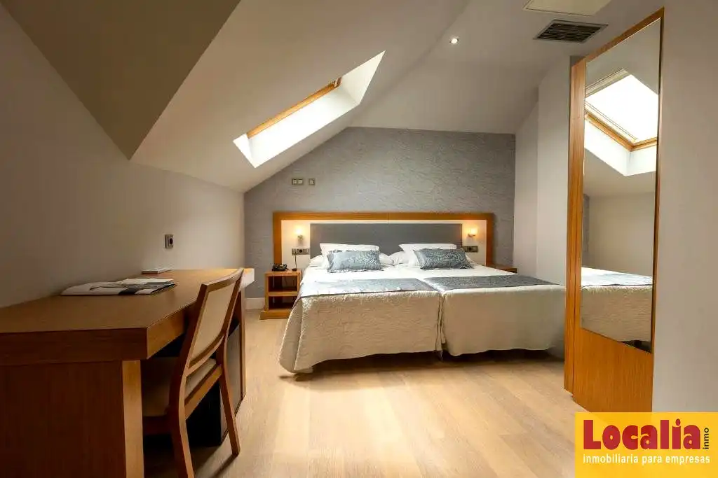 Habitación de Edificio en venta en Torrelavega 