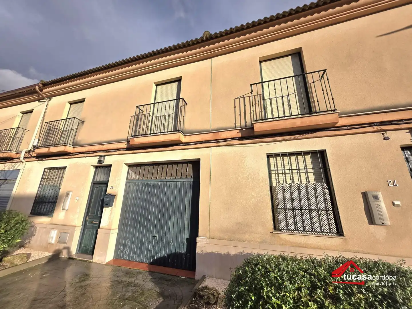 Außenansicht von Einfamilien-Reihenhaus zum Verkauf in Guadalcázar mit Klimaanlage und Terrasse