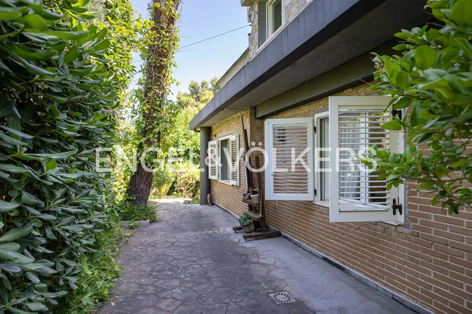 Exterior view of Houses for sale in Majadahonda  with Air Conditioner, Heating and Private garden