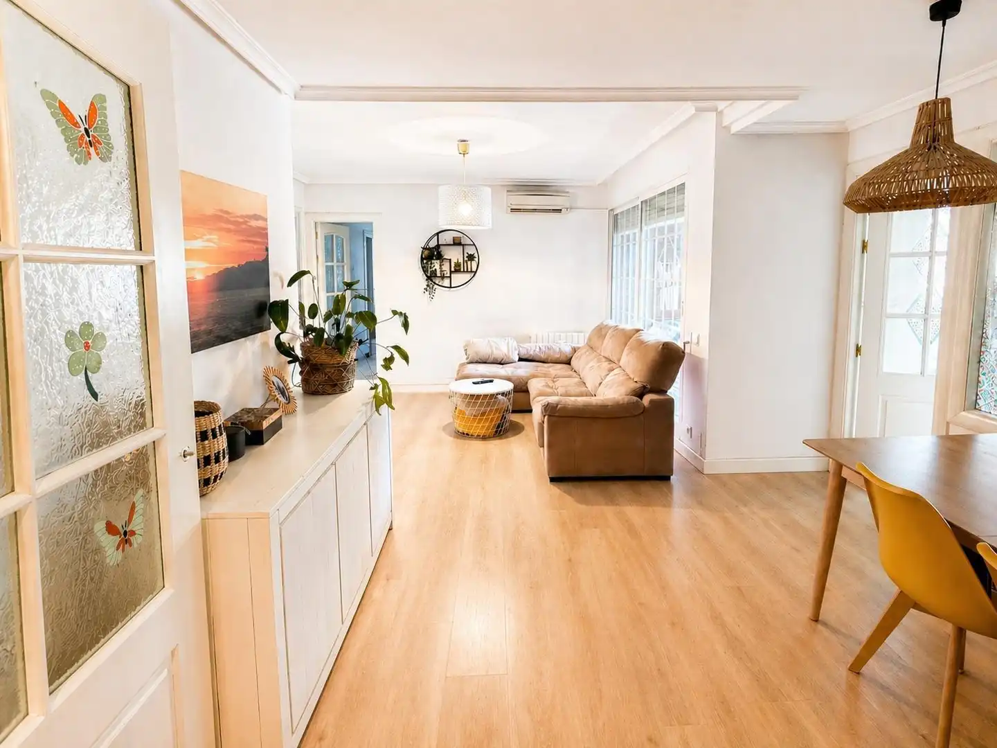 Sala d'estar de Pis en venda en  Madrid Capital amb Aire condicionat, Jardí privat i Terrassa