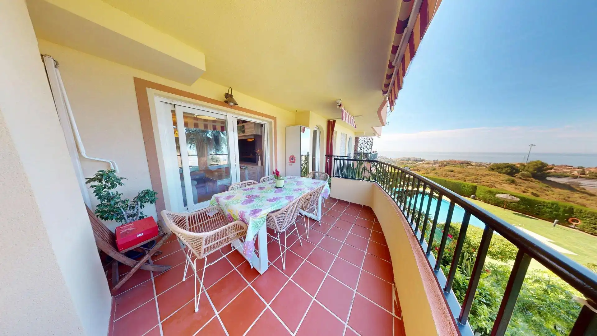 Terraza de Piso en venta en Mijas con Aire acondicionado, Calefacción y Jardín privado