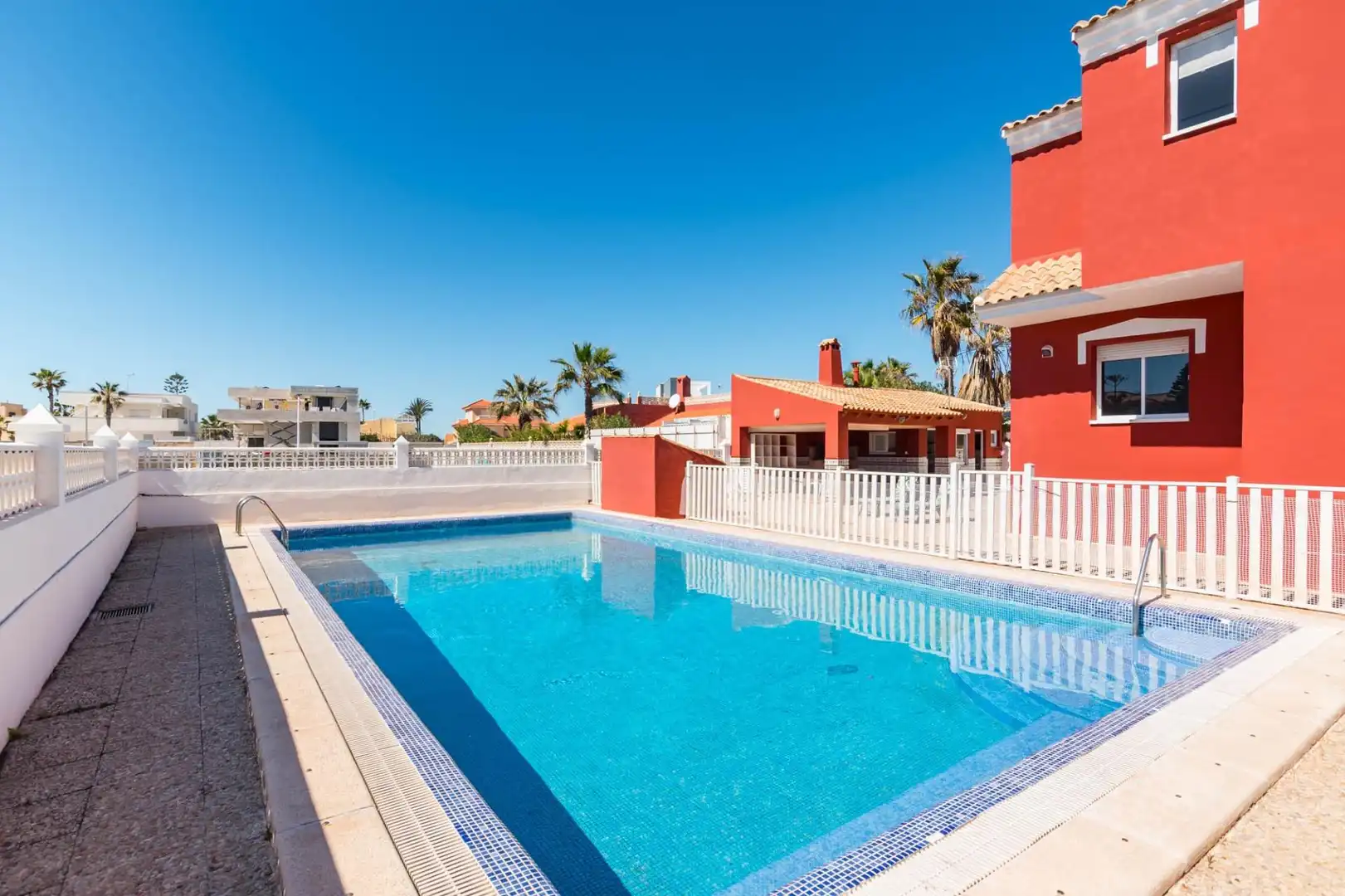 Piscina de Casa o chalet en venta en La Manga del Mar Menor con Aire acondicionado, Calefacción y Jardín privado